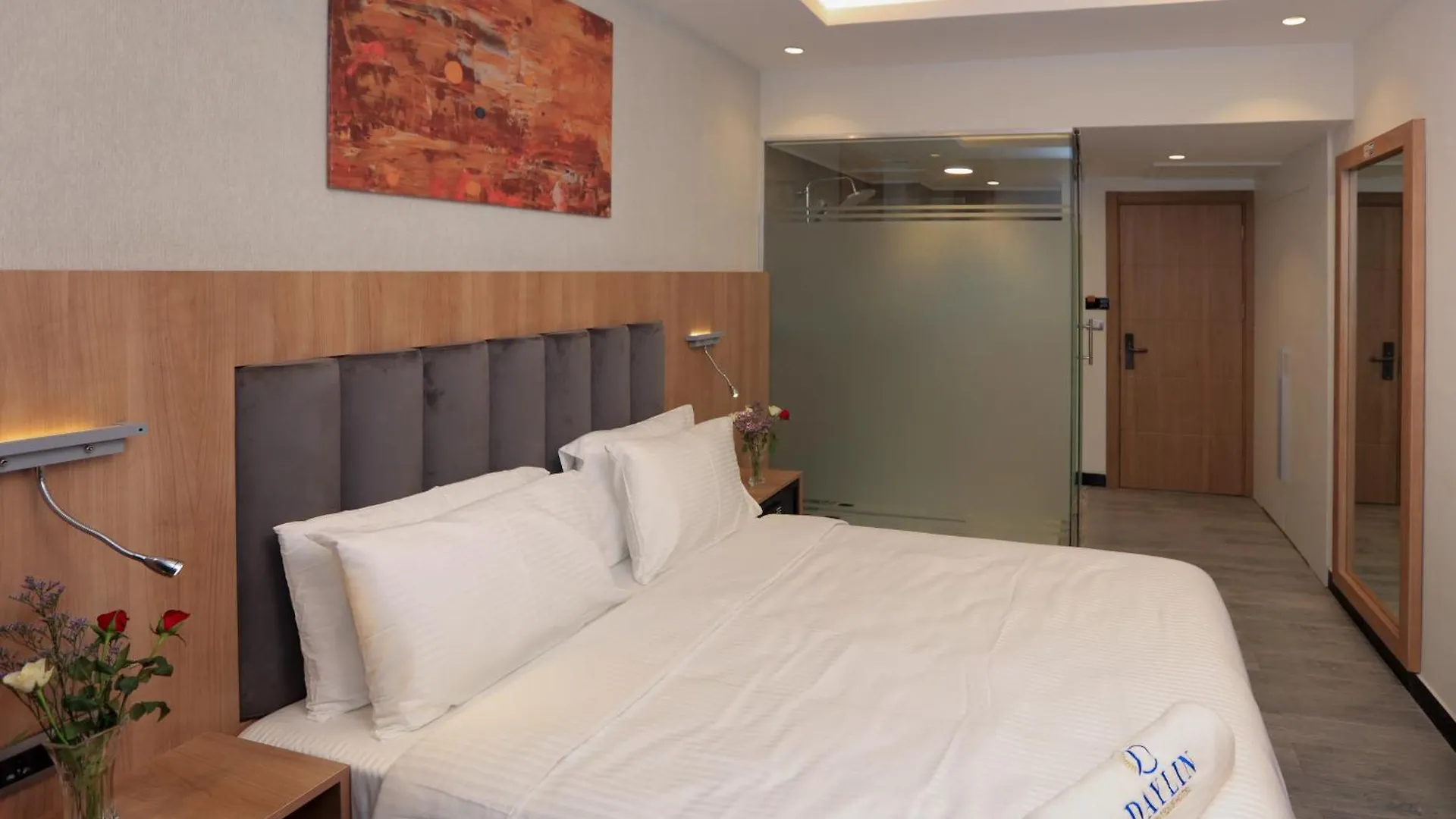 Daylin Guest House contacts